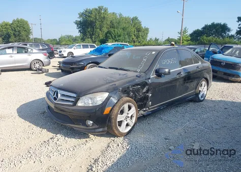 2010 Mercedes-Benz C 300 Luxury/Sport из США, поврежденный, VIN WDDGF5EB5AF408549